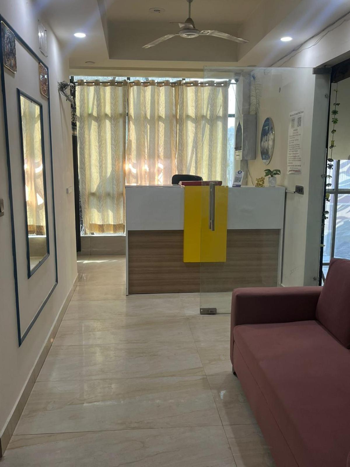Hotel Neon Tower نيودلهي المظهر الخارجي الصورة